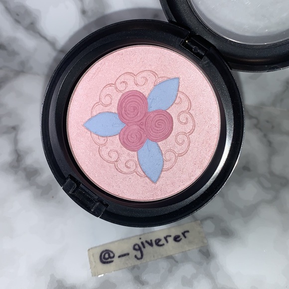 PINK BUTTERCREAM Pearlmatte Face Powder MAC Baking Beauties - Picture 5 of 15